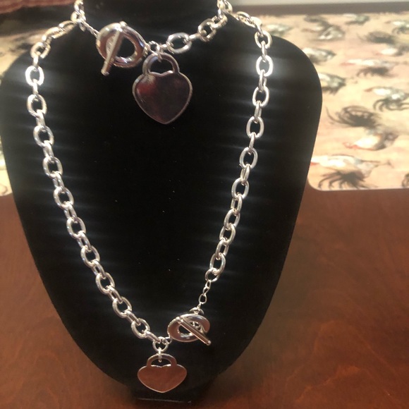 Jewelry - 🎊🎉NEW 9.25 SS HEART TOGGLE NECKLACE W/BRACELET